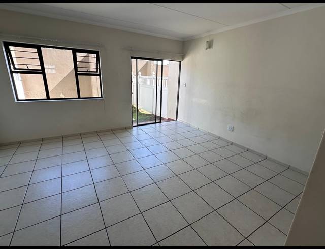 1 BEDROOM TOWNHOUSE TO LET IN BARBEQUE DOWNS